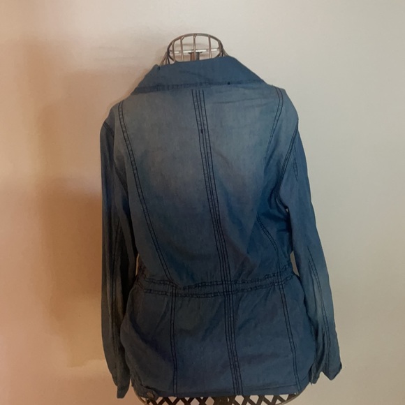 Denim light weight jacket 🧥 - Picture 3 of 3